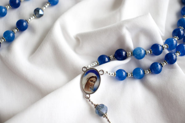 Domolite Blue Bead Wire Rosary - Image 4