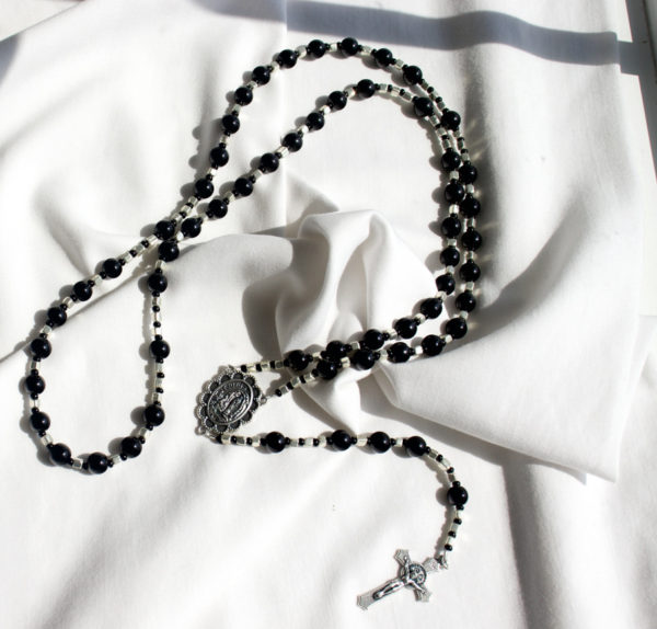 Black and Silver Wire Rosary - Image 7