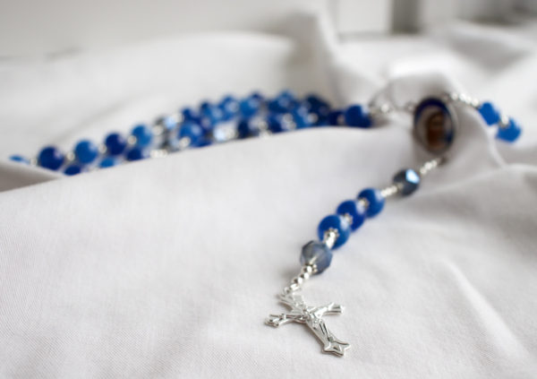 Domolite Blue Bead Wire Rosary - Image 2