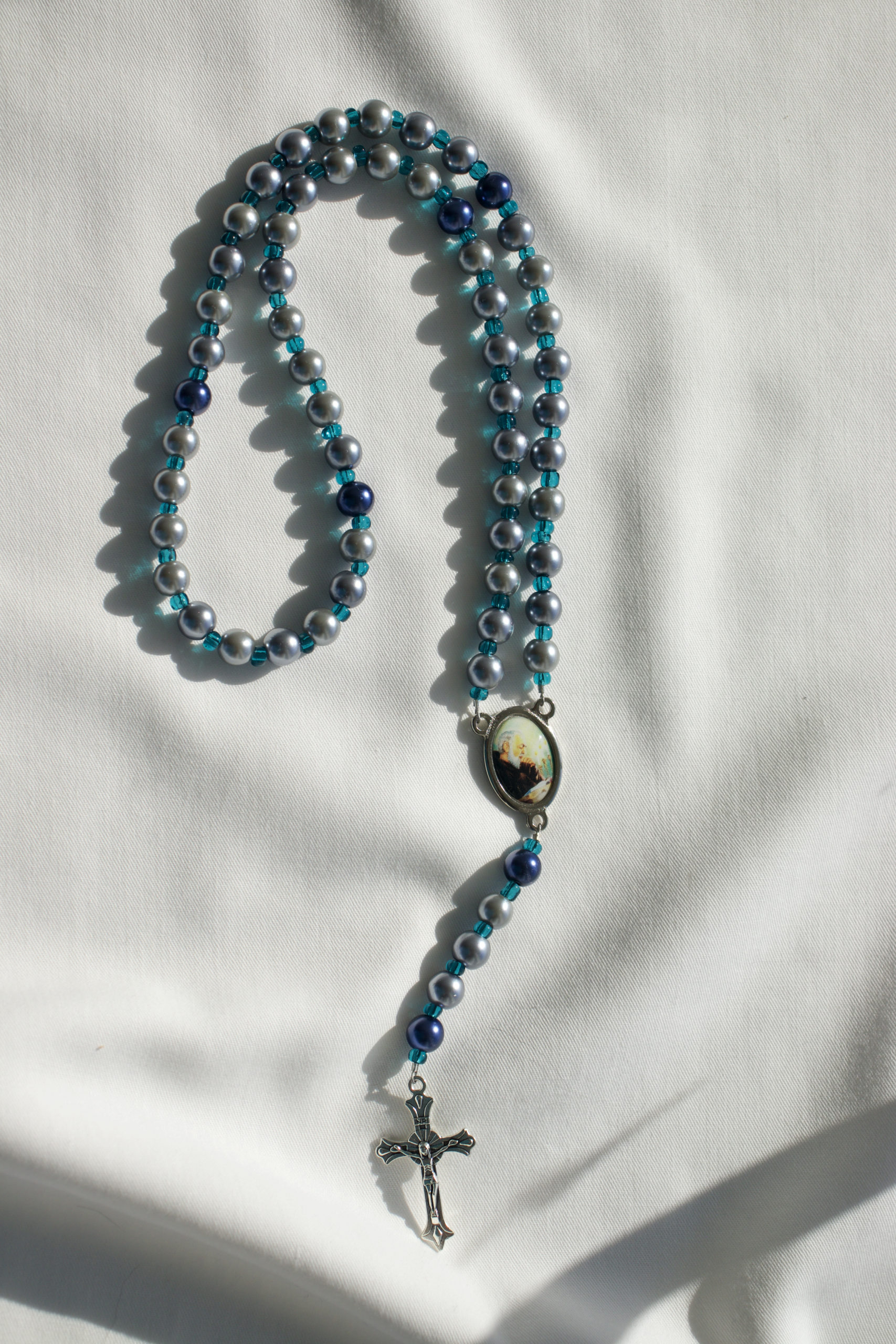 Gray Pearl Wire Rosary - Image 9
