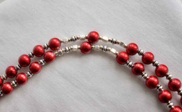 Red Crackle Bead Wire Rosary - Image 7