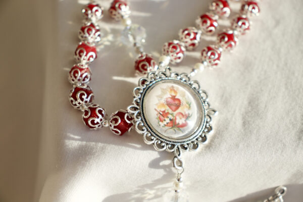 Red with Silver Cap Wire Rosary - Image 3