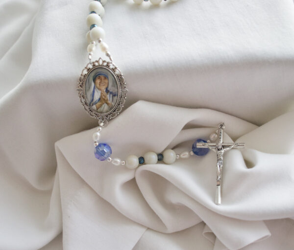 White Bead Wire Rosary - Image 4