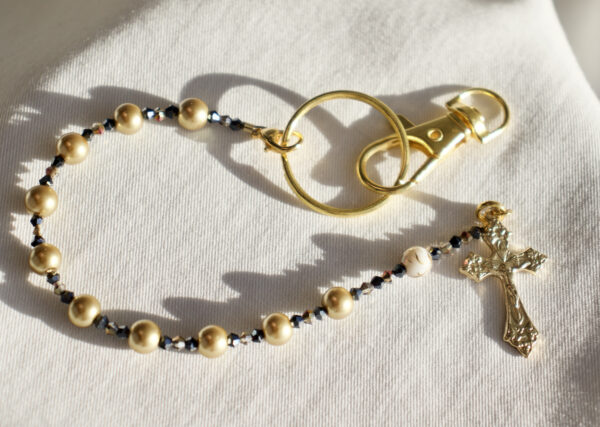 Gold Keychain Wire Rosary - Image 3